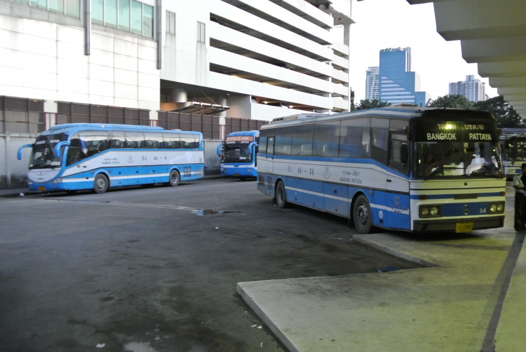 bangkok-ekkamai-bus station